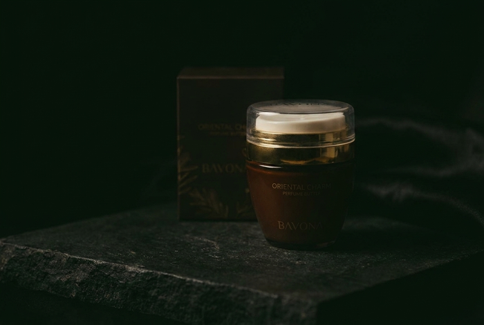 Evening Scents with Quiet Magnetism