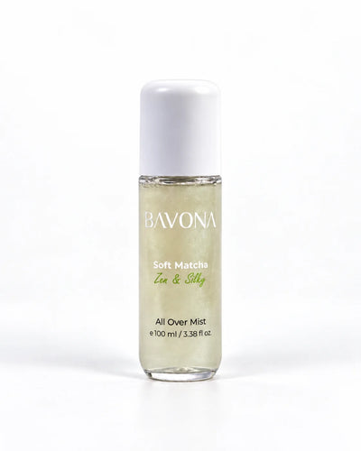 Bavona Soft Matcha shimmer hair & body mist, 100 ml bottle with luminous shimmer on a white background